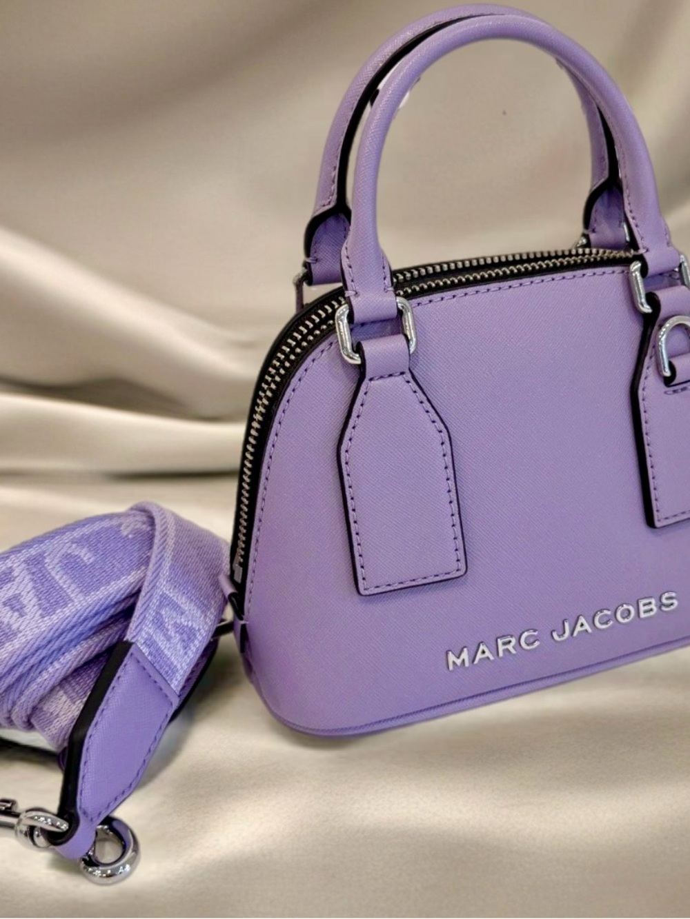 Marc Jacobs Lavender Dome Satchel with Silver Hardware - Picture 2 of 8